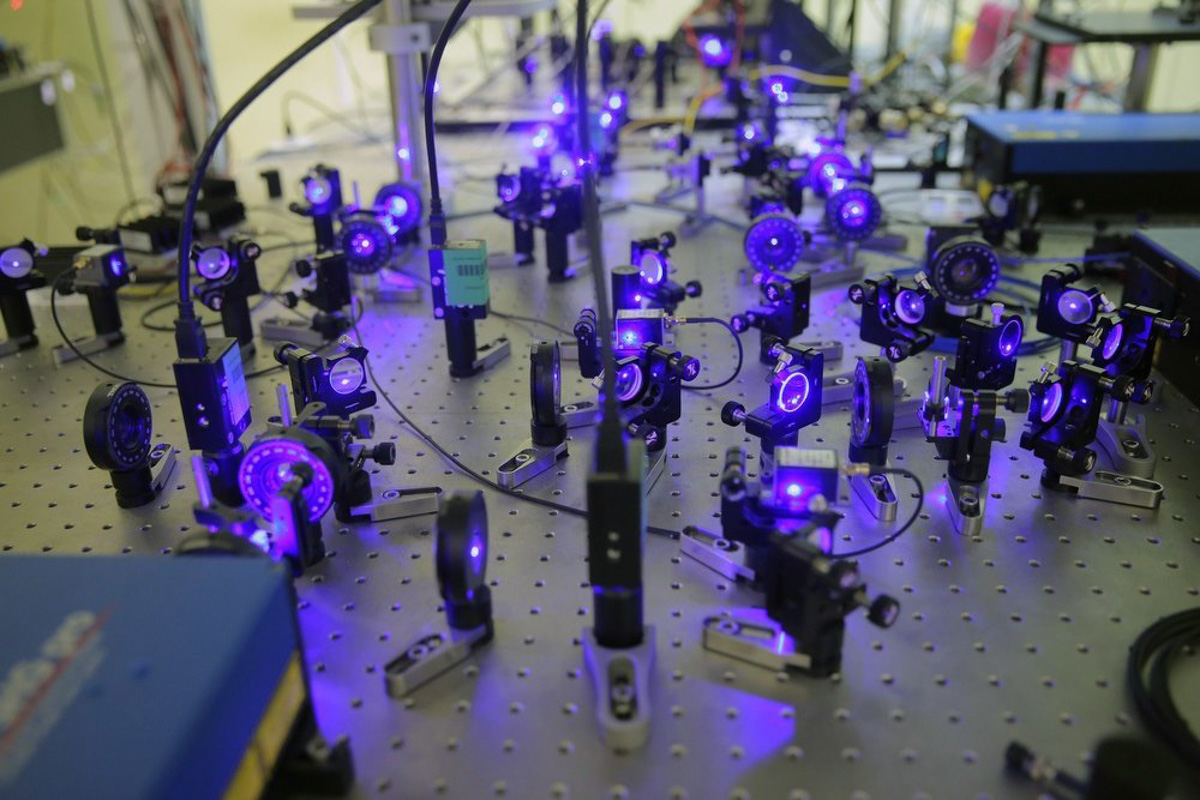 Optical frequency standard