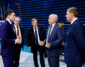 Министр промышленности и торговли РФ Антон Алиханов посетил государственный научный центр «ВНИИФТРИ» Росстандарта