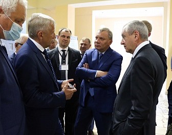 Правительственная делегация ознакомилась с передовыми работами российских метрологов